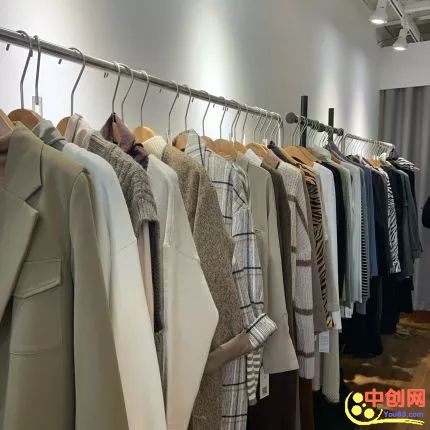 [创业资讯]服装店过时的衣服该怎么卖出去？
